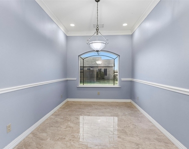 2535 Broadway Street - Photo Thumbnail 14