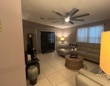 1515 Gulf Coast Drive - Photo Thumbnail 16