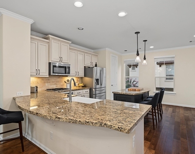 2713 Shadybrook Meadow Drive - Photo Thumbnail 2