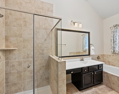 2713 Shadybrook Meadow Drive - Photo Thumbnail 15