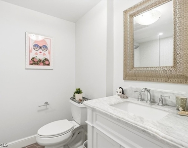 4031 Gulf Shore Boulevard N - Photo Thumbnail 9