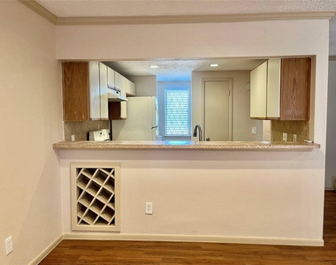 2808 Grants Lake Boulevard - Photo Thumbnail 5