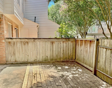 2808 Grants Lake Boulevard - Photo Thumbnail 17