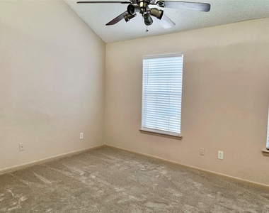 2808 Grants Lake Boulevard - Photo Thumbnail 13