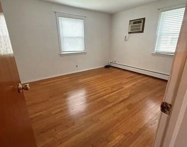 11 Canterbury - Photo Thumbnail 11