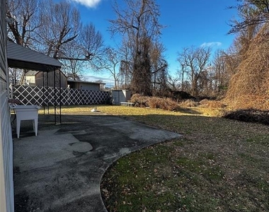 48 Lynn - Photo Thumbnail 18