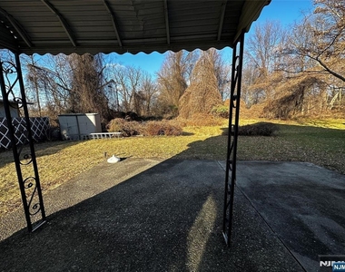 48 Lynn - Photo Thumbnail 19