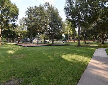 8507 Grove Park Drive - Photo Thumbnail 29