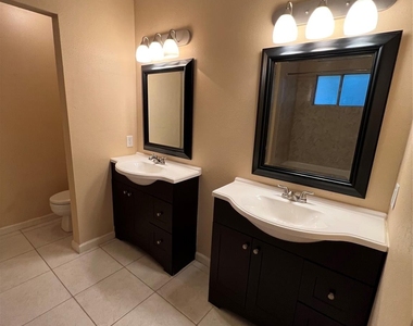 8507 Grove Park Drive - Photo Thumbnail 14
