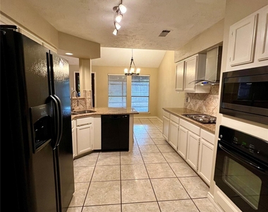 8507 Grove Park Drive - Photo Thumbnail 8