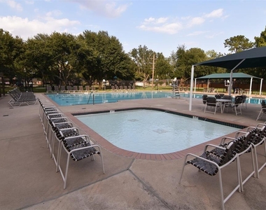 8507 Grove Park Drive - Photo Thumbnail 31