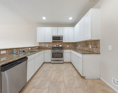 19907 Sloan Ridge Lane - Photo Thumbnail 8