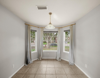 1242 Hunter Wood Drive - Photo Thumbnail 7