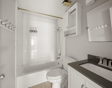 1242 Hunter Wood Drive - Photo Thumbnail 14