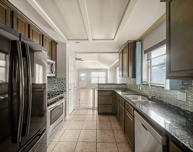 1242 Hunter Wood Drive - Photo Thumbnail 8