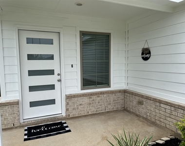 21618 Lemon Beebrush Lane - Photo Thumbnail 3
