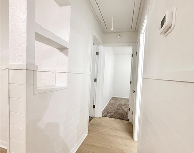 1121 N Chenango Street - Photo Thumbnail 10