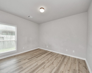 2310 Brett Court - Photo Thumbnail 10