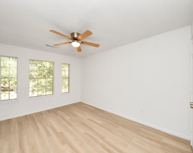 3046 Texas Oak Drive - Photo Thumbnail 8