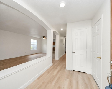 3046 Texas Oak Drive - Photo Thumbnail 18