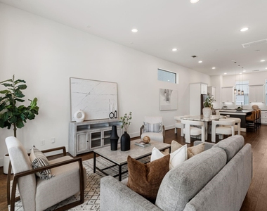 5713 Larkin Street - Photo Thumbnail 6