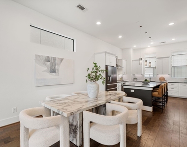 5713 Larkin Street - Photo Thumbnail 10