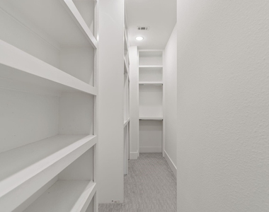 5713 Larkin Street - Photo Thumbnail 21