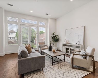5713 Larkin Street - Photo Thumbnail 8
