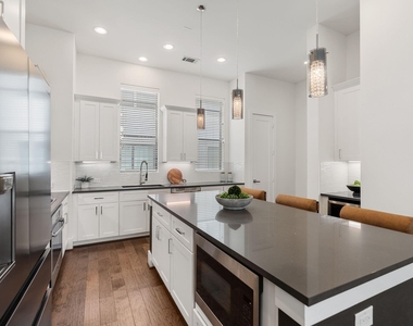 5713 Larkin Street - Photo Thumbnail 13