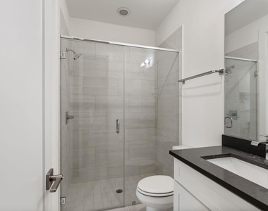 5713 Larkin Street - Photo Thumbnail 5
