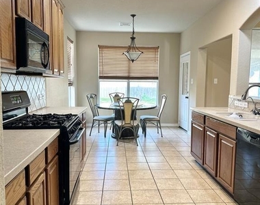 3723 Tumbling Falls Drive - Photo Thumbnail 9