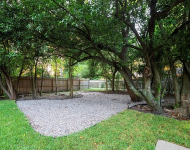 420 N Live Oak Street - Photo Thumbnail 21