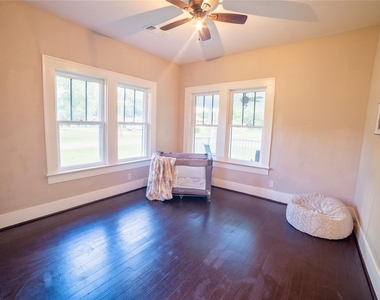420 N Live Oak Street - Photo Thumbnail 9