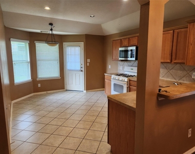 2 Signal Hill Drive - Photo Thumbnail 7