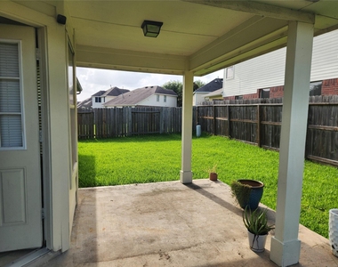 2 Signal Hill Drive - Photo Thumbnail 18
