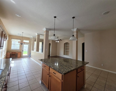 18823 Brighton Trail Lane - Photo Thumbnail 3