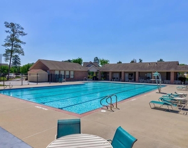 18823 Brighton Trail Lane - Photo Thumbnail 18