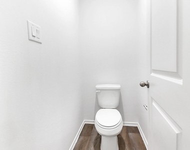 3710 Turnpike Drive - Photo Thumbnail 16