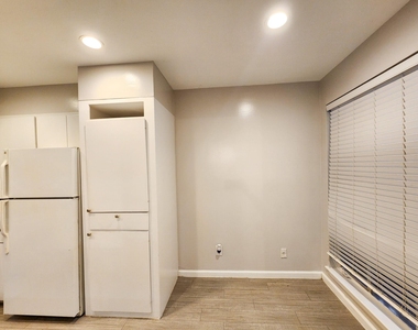 2575 Marilee Lane - Photo Thumbnail 5