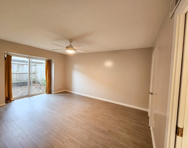 2575 Marilee Lane - Photo Thumbnail 7