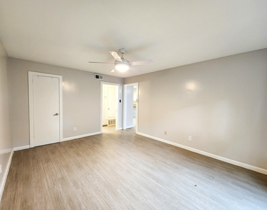 2575 Marilee Lane - Photo Thumbnail 9