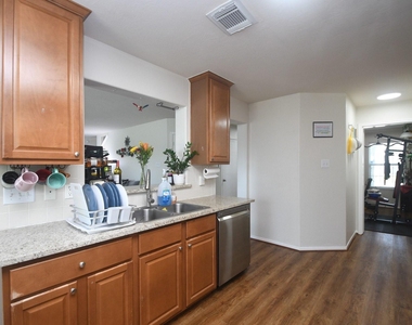 2110 Dolan Hills Ct - Photo Thumbnail 17