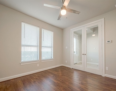 2634 Texas Street - Photo Thumbnail 7