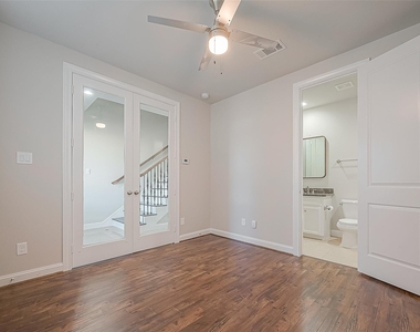 2634 Texas Street - Photo Thumbnail 6