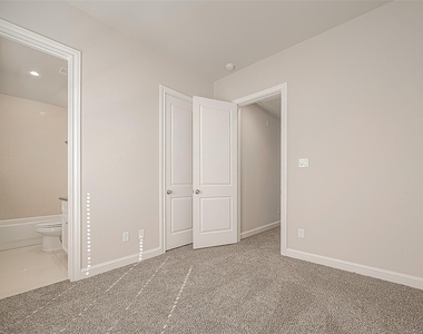 2634 Texas Street - Photo Thumbnail 32