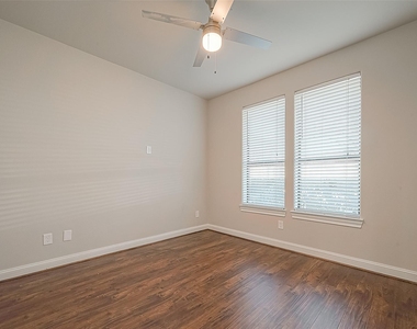 2634 Texas Street - Photo Thumbnail 8
