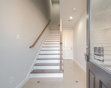 2634 Texas Street - Photo Thumbnail 3