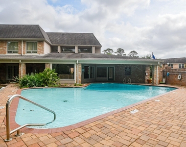 2230 S Piney Point Road - Photo Thumbnail 12