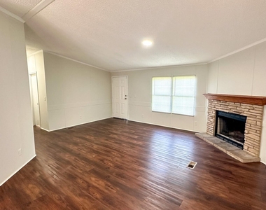 16487 Brittany Way - Photo Thumbnail 2