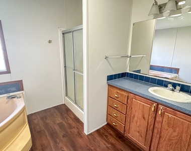 16487 Brittany Way - Photo Thumbnail 18